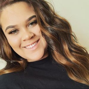 Meet your Posher, Kiani